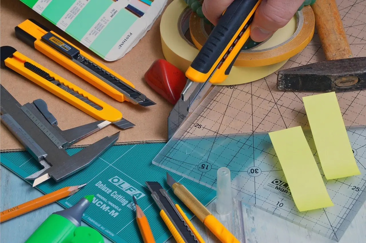 Lejervenlig forvandling: Smarte løsninger uden skruer og søm